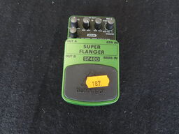 Guitarpedal - Super flanger SF400 - BEHRINGER