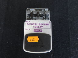 Guitarpedal - Digital Reverb/delay DR400 - BEHRINGER