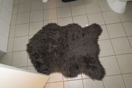 Lammeskind, skab, skammel, stol m.m.