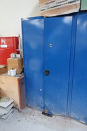 Stålskab med div. Reservedele