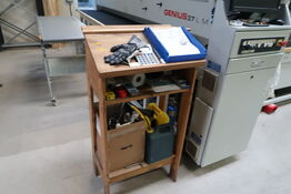 Skrivepult med indhold