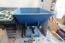 Vippecontainer med indhold