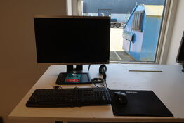 HP Compaq LA2205wg 22" skærm + keyboard, mus, scanner m.m. 