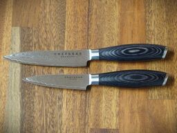 Urtekniv og universalkniv.