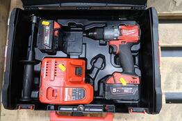 Akku håndværktøj MILWAUKEE M18 ONEPD2 med 2 stk. batterier og lader 