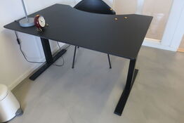 El. hæve/sænke skrivebord og stol
