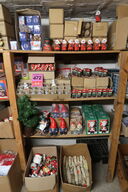 Stort parti julepynt - tøm 1 fag 