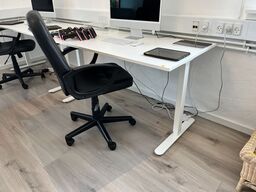 Hæve/sænke bord inkl. Stol JYSK 160x80