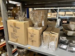 Parti m. Glas, vaser mm. CHIC ANTIQUE
