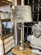 2 stk. Bordlamper  H: 77 cm.