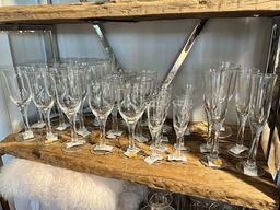 Div. Vinglas m. 4 stk. Karafler 