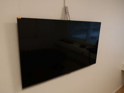 TV SAMSUNG med vægbeslag (køber skal selv nedtage)