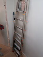 Trappestige, kost og svaber