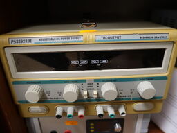 Justerbar DC strømforsyning PS23023DL