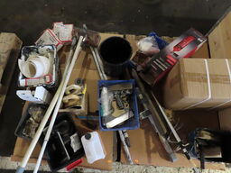 Indholdet på pallen