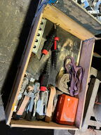 Indholdet på pallen