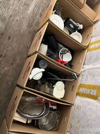 4 stk. kasser med indhold