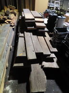 Genbrugstræ, rester af spærtræ mm. 