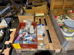 Indholdet på pallen