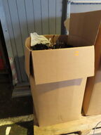 Kæmpe kasse med brugte briller