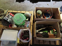 Indholdet på pallen