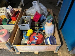 Indholdet på pallen