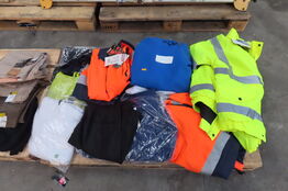 Palle med diverse tøj