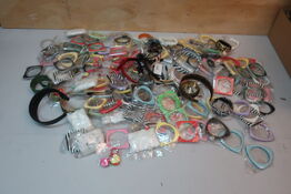 Øreringe, armbånd m.m.