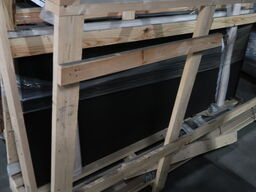 Ståldør med karm (se beskrivelse)