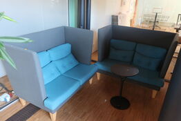 2 stk. sofaer EFG med 1 bord