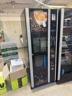 Kaffe-og snack automat med kort betaling, Vendo (de 2 hører sammen)