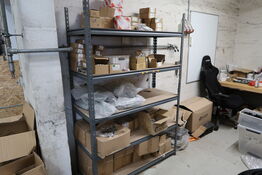 Lagerreol med div. Varelager