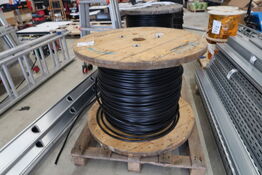 Kabeltromle med div. Kabel