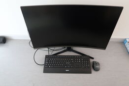 Samsung C32R500FHR 32" + keyboard & mus