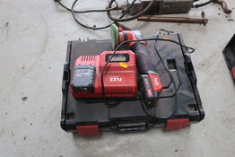 Poleringsmaskine FLEX PXE 80 10.8-EC