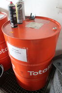Ca. 80 liter motorolie QUARTZ 9000FUT.FGC 5W30