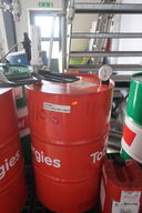 Ca. 70 liter motorolie QUARTZ INEO MC3 5W30