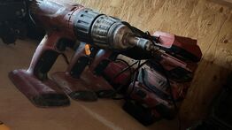 3 Stk. Boremaskiner HILTI +  7 Batterier + 2 Opladere