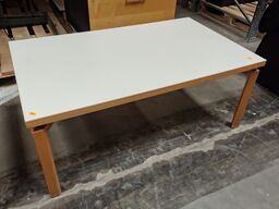 Sofabord  MAGNUS OLESEN