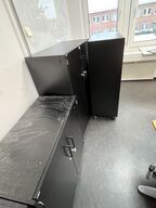 Fem assorterede kontorskabe