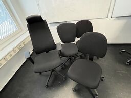 Fire kontorstole, assorterede.