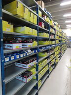 12 fag med vandpumper og kit