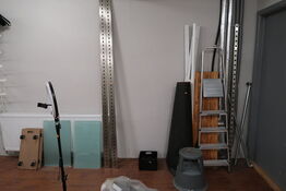 Trappestige, elefantfod, møbelhunde m.m.