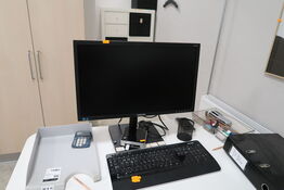 Computerskærm SAMSUNG S24E650 med tastatur