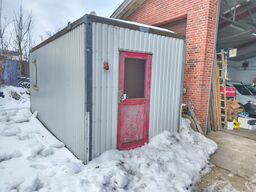 Isoleret container med installeret el.