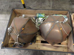 4 stk. Special lamper, med alm fatning samt LED bånd i kanten.