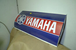 LED-lysskilt m/YAMAHA logo ca. 90x42cm 9W 230V
