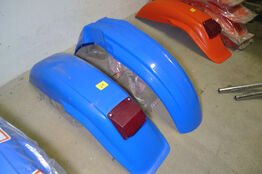 Et sæt cross-skærme for-/bag m/baglygte, blå