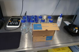 Div. Laboratorieglas, laboratorieudstyr m.m.