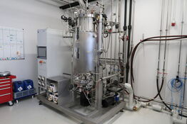 Fermentor med tank APPLIKON BIOTECHNOLOGY Bio reactor 270 L SS og styring APPLIKON TECHNOLOGY i-Control